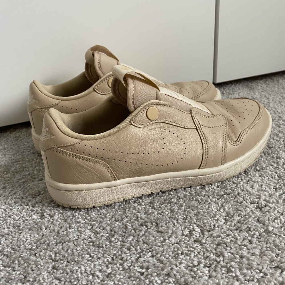 Nike air Jordans low profile slip on beige women’s 7.5